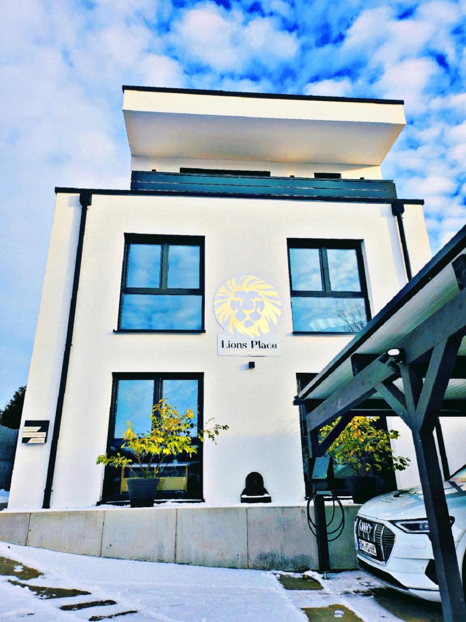 Lions Place Premium Apartments Comfort Optionaler Zugang Zum Spa- Bereich Heidenheim an der Brenz Bagian luar foto